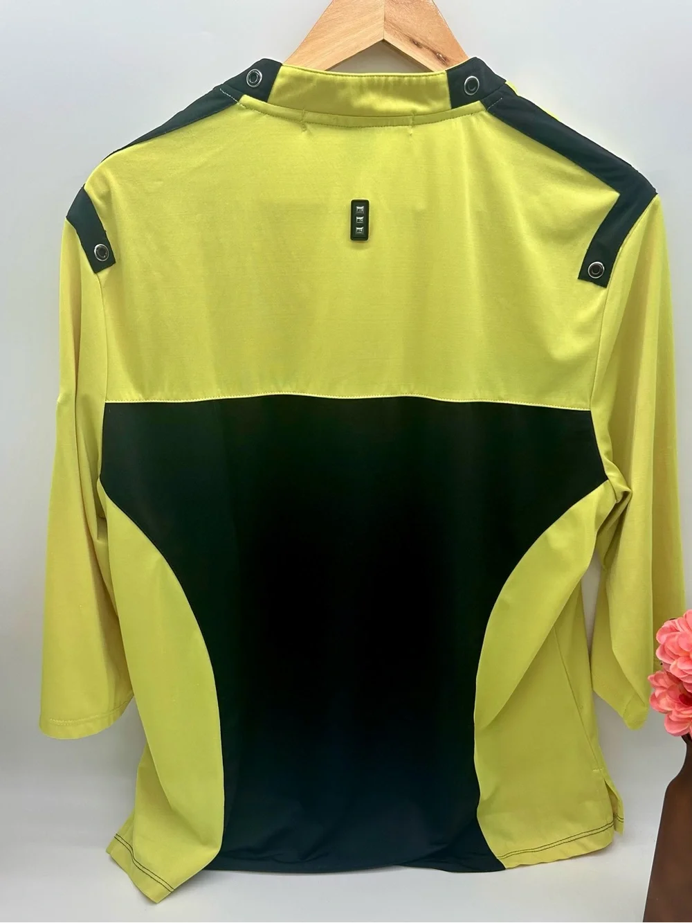 Jamie Sadock Women's XL Yellow/Black Mock Neck 3/4 Zip & Sleeve Zip Pocket Top - Picture 6 of 8